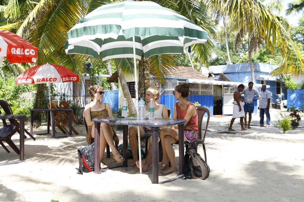 Marari Neena Beach Homestay Mararikulam Dış mekan fotoğraf